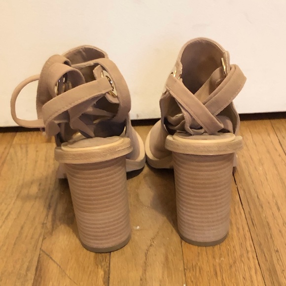 VC John Camuto Suede Open Toed Stacked Mule - Picture 4 of 8